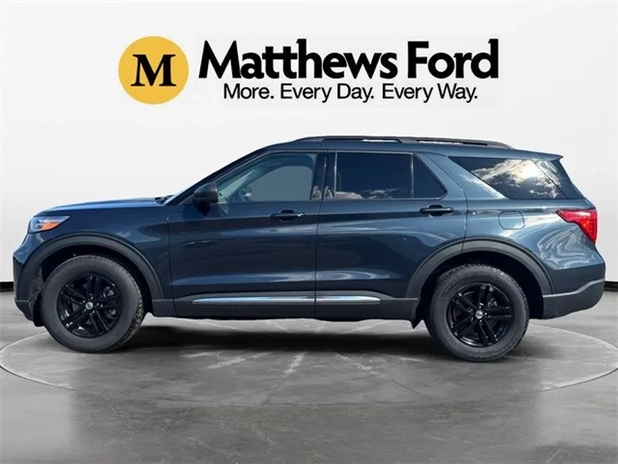 2022 Ford Explorer XLT photo 1
