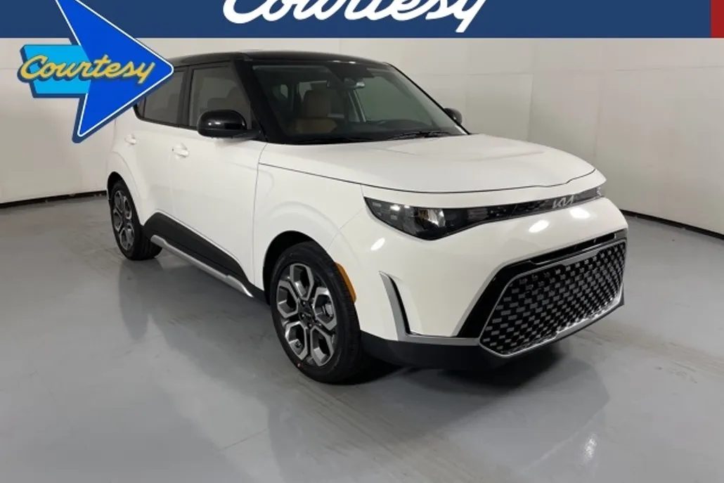2025 Kia Soul EX photo 1