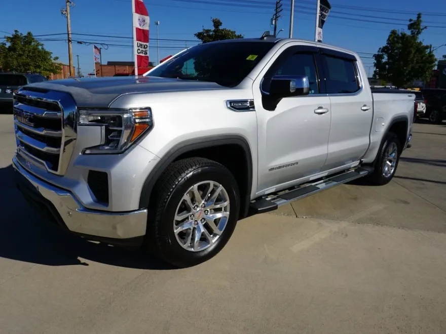 2020 Gmc Sierra SLE photo 1