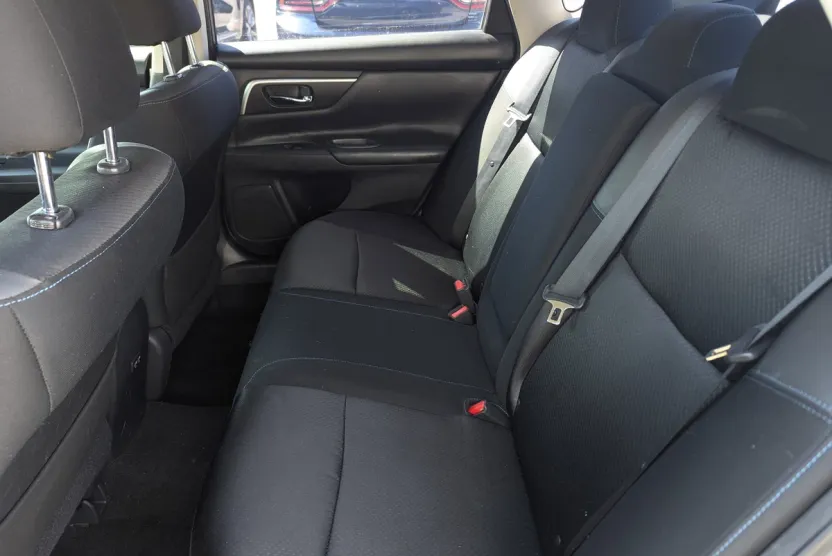 2018 Nissan Altima 2.5 SR photo 1