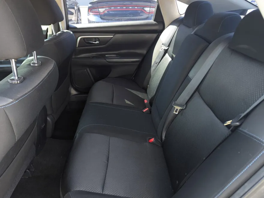 2018 Nissan Altima 2.5 SR photo 1
