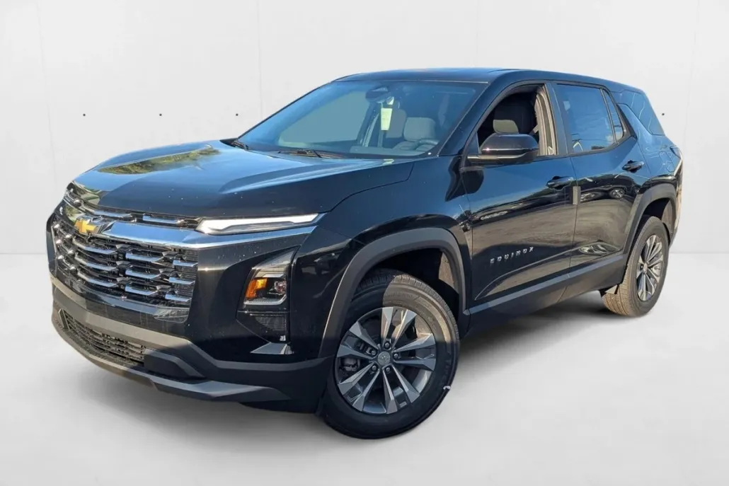 2026 Chevrolet Equinox LT photo 1