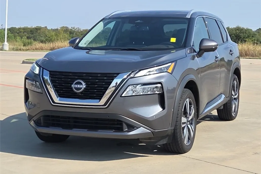 2023 Nissan Rogue SL photo 1