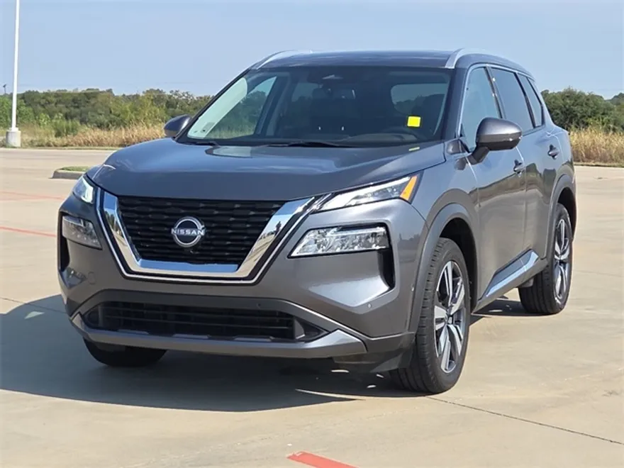 2023 Nissan Rogue SL photo 1