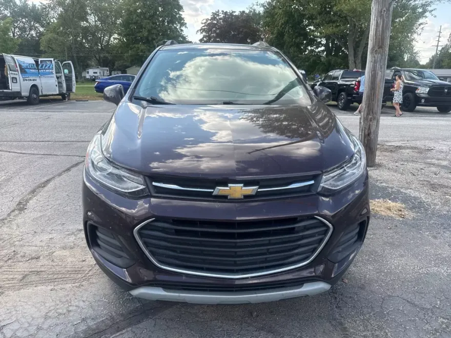 2020 Chevrolet Trax LT photo 1