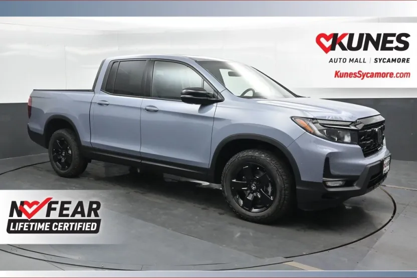 2025 Honda Ridgeline Black Edition photo 1
