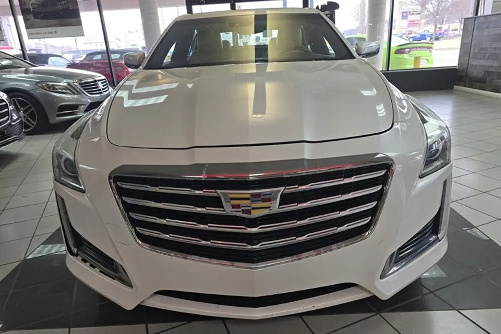 2019 Cadillac CTS Luxury photo 1