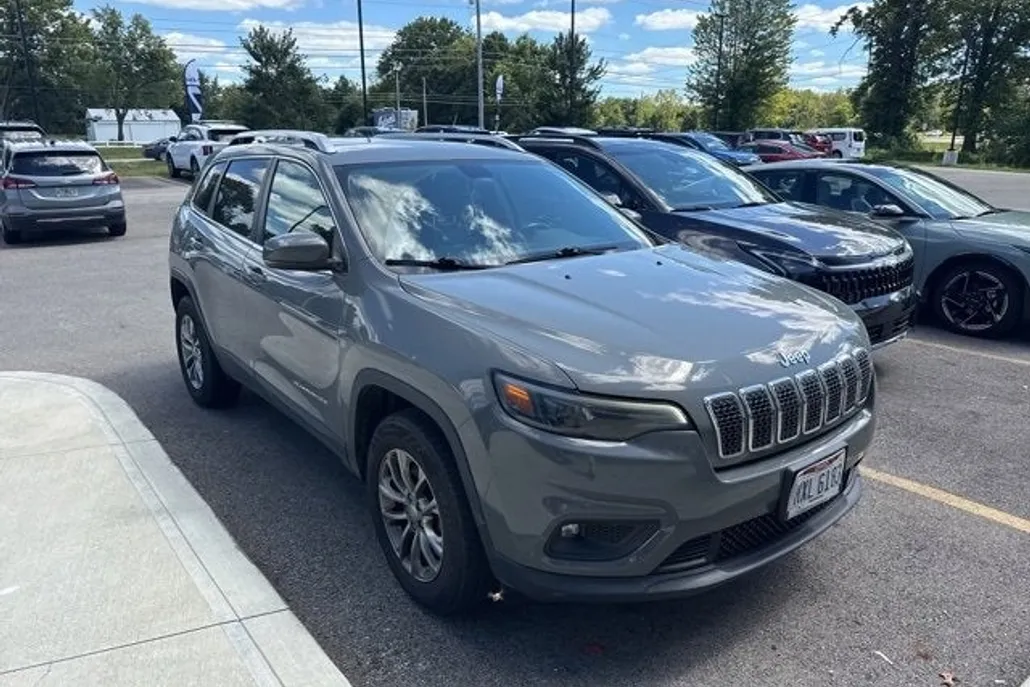 2019 Jeep Cherokee Latitude photo 1