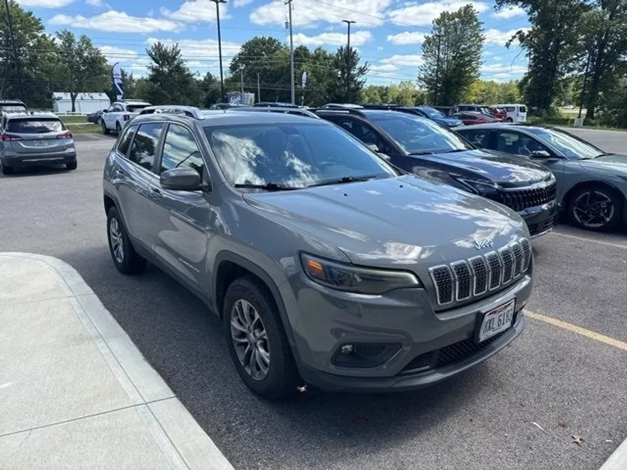 2019 Jeep Cherokee Latitude photo 1