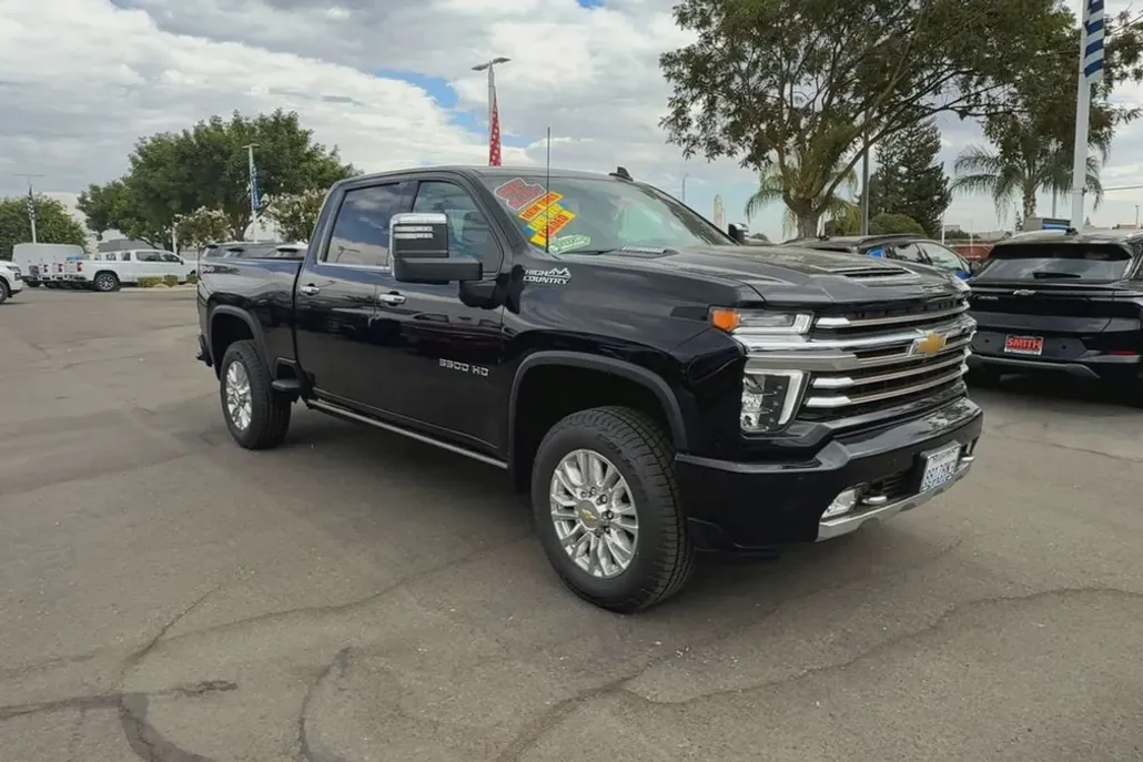 2022 Chevrolet Silverado 3500HD High Country photo 1