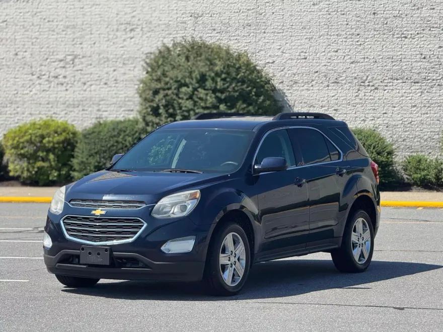 2016 Chevrolet Equinox LT photo 1