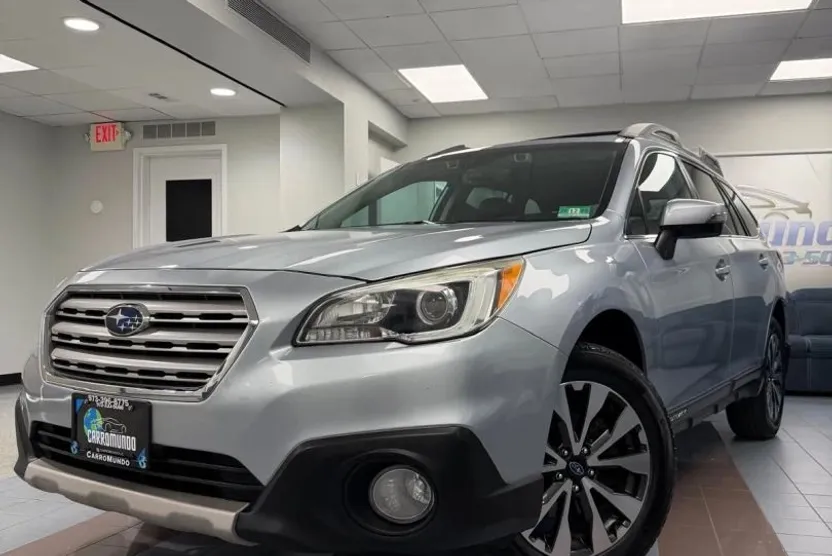 2017 Subaru Outback Limited photo 1