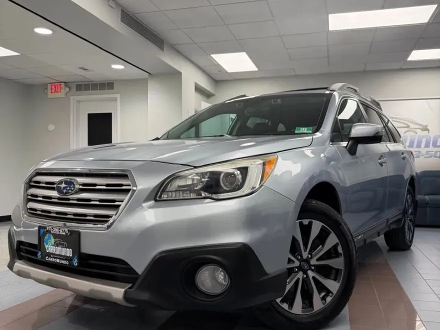 2017 Subaru Outback Limited photo 1