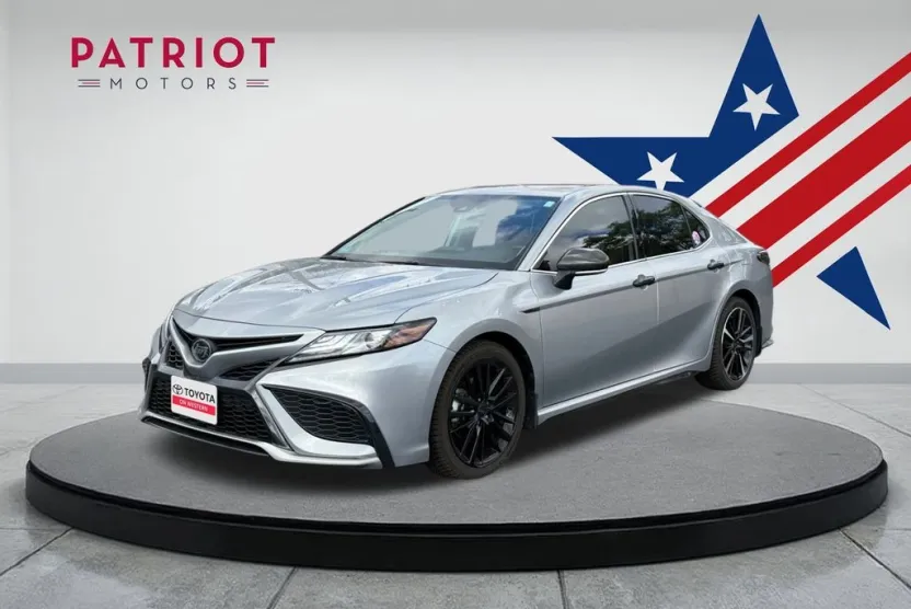 2023 Toyota Camry Hybrid XSE photo 1