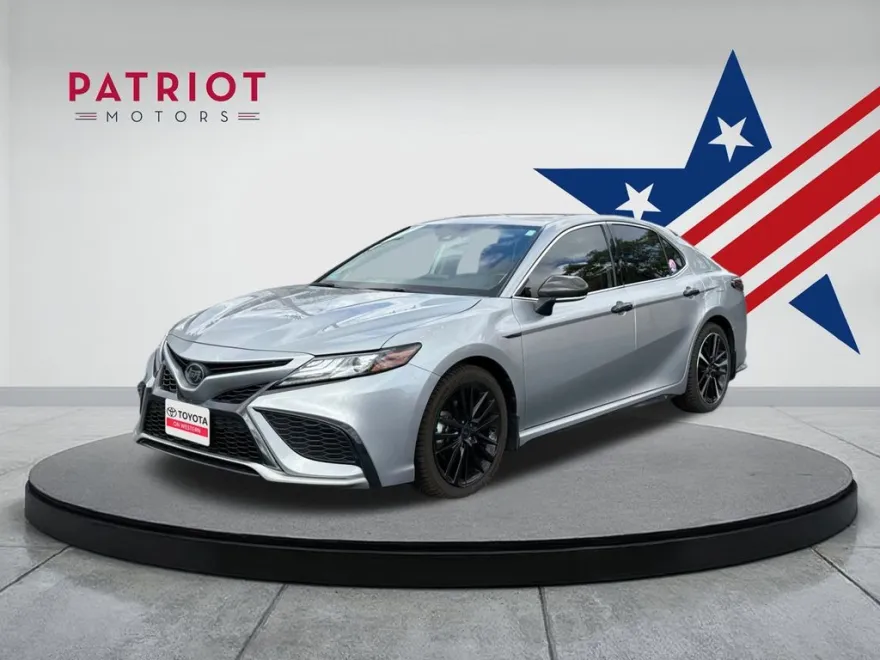 2023 Toyota Camry Hybrid XSE photo 1