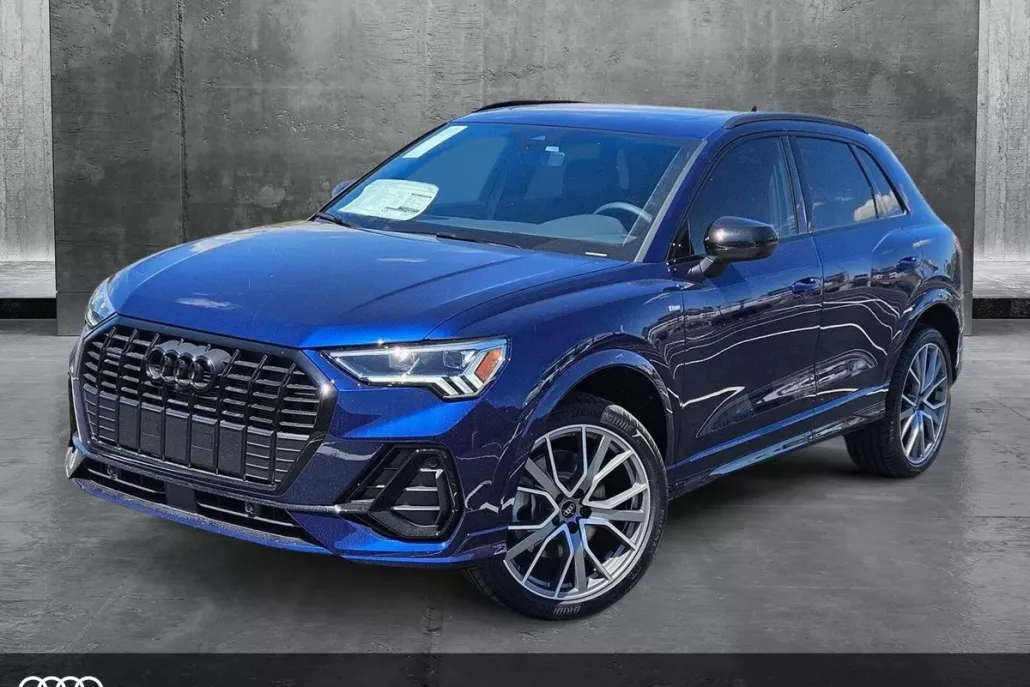 2025 Audi Q3 S line Premium Plus photo 1