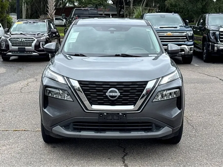 2023 Nissan Rogue SV photo 1