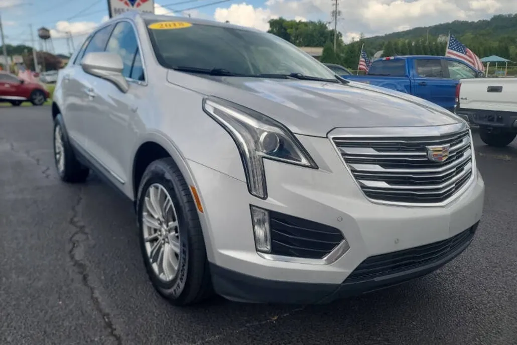 2017 Cadillac XT5 Luxury photo 1