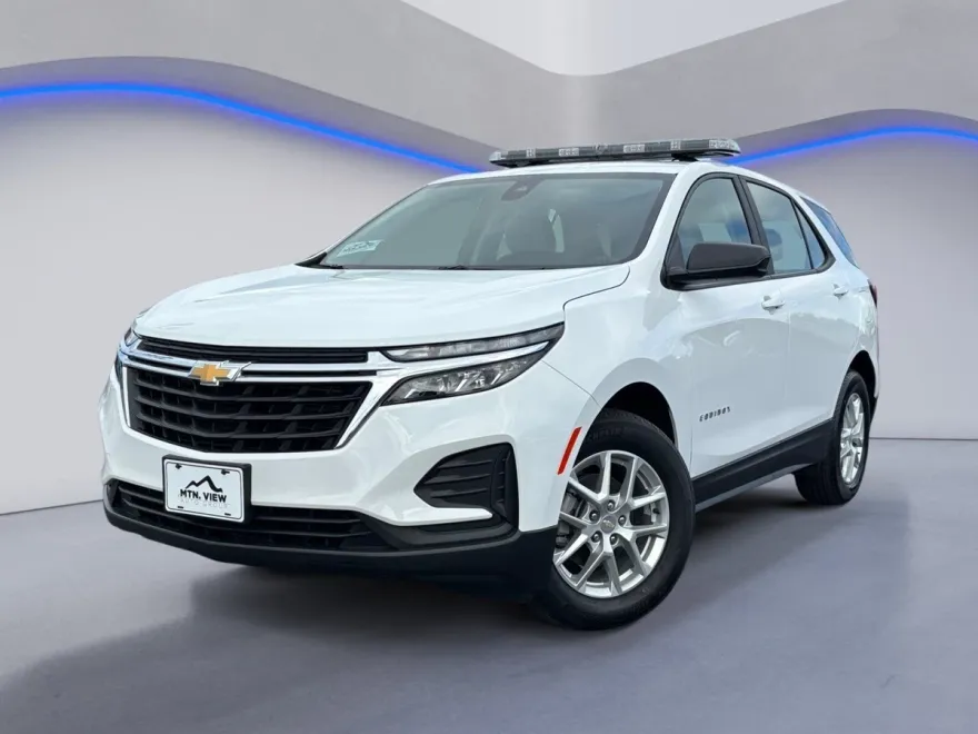 2024 Chevrolet Equinox LS photo 1