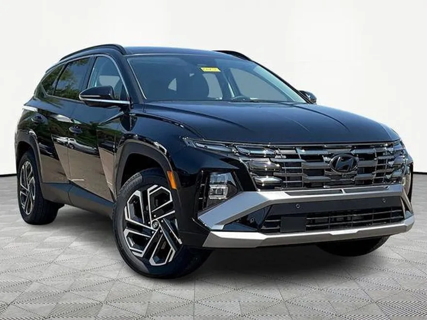 2025 Hyundai Tucson Limited photo 1