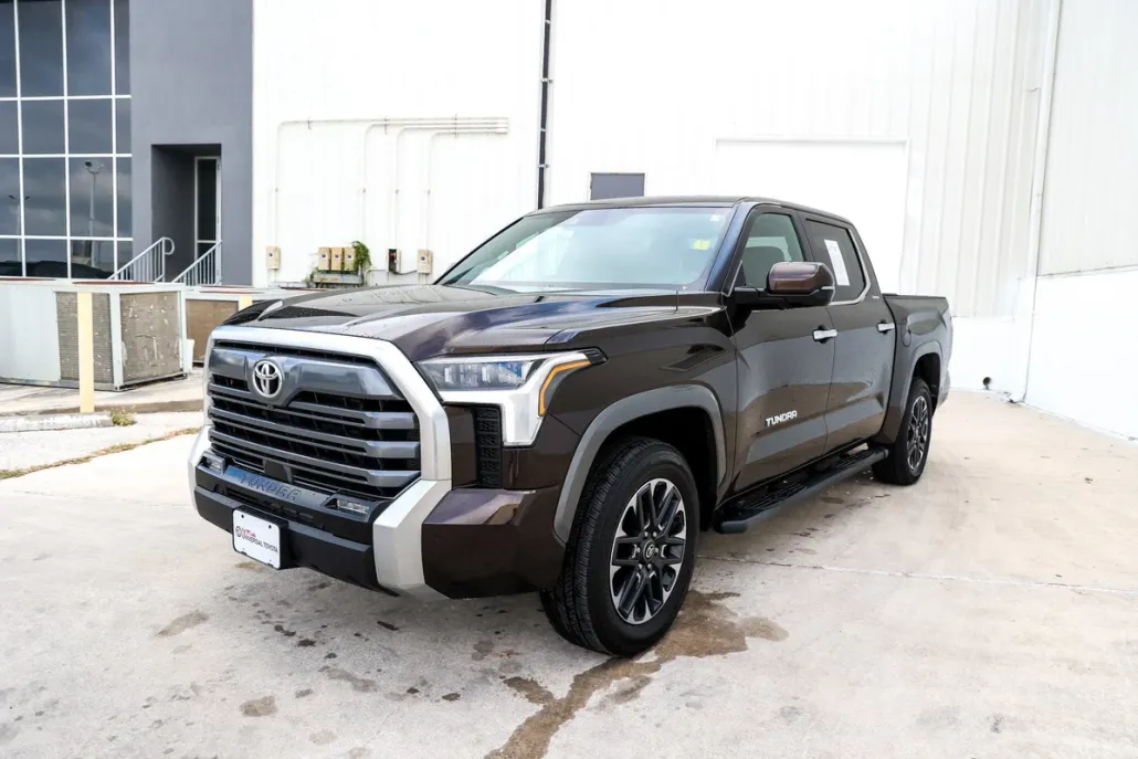 2025 Toyota Tundra Limited photo 1