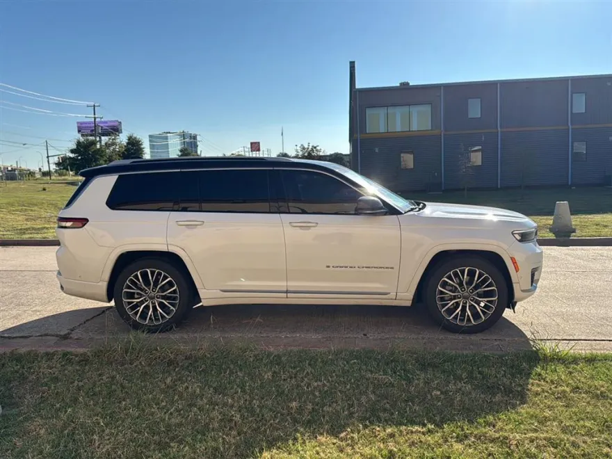 2021 Jeep Grand Cherokee L Summit Reserve photo 1