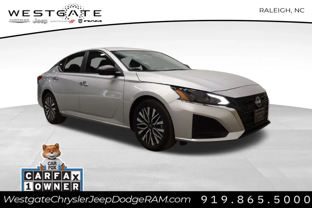 2024 Nissan Altima 2.5 SV photo 1
