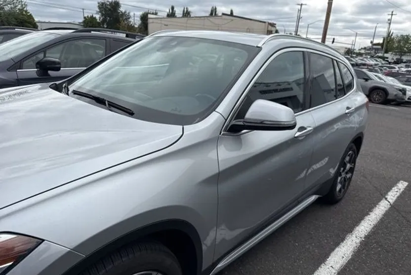 2020 Bmw X1 XDrive28i photo 1