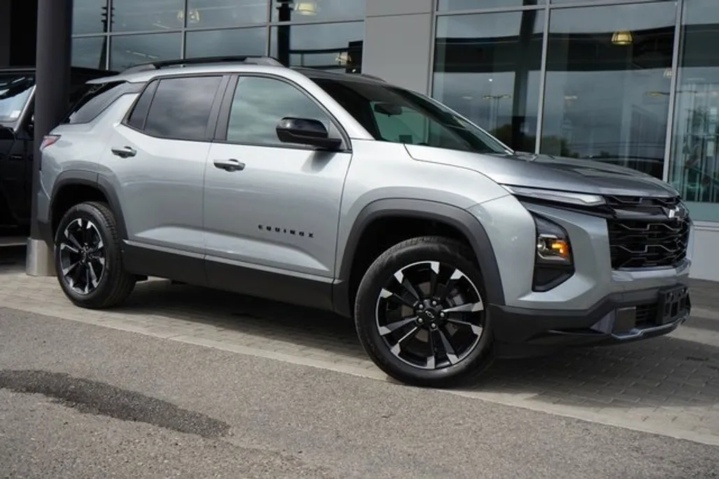 2025 Chevrolet Equinox RS photo 1