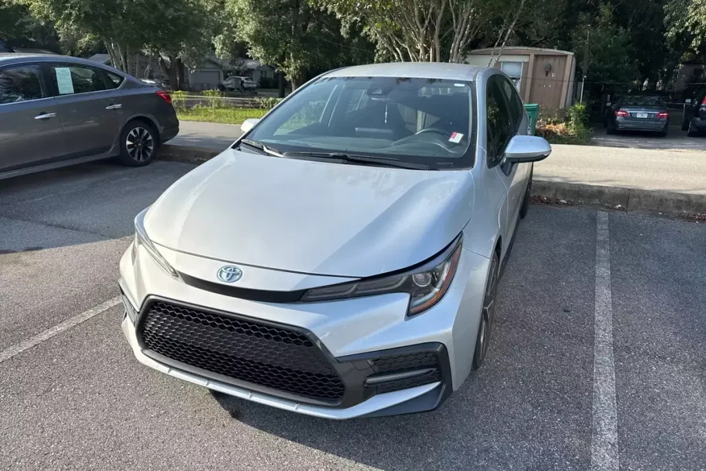 2022 Toyota Corolla SE photo 1