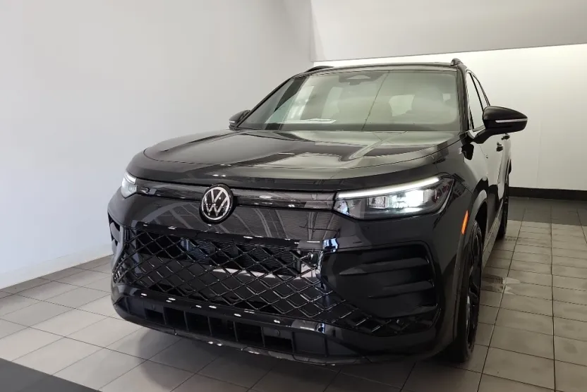 2025 Volkswagen Tiguan SE R-Line Black photo 1