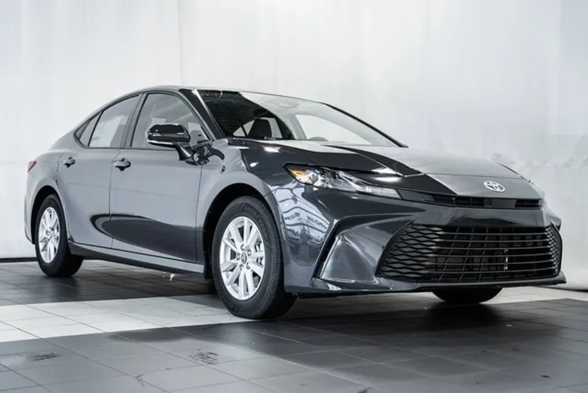 2026 Toyota Camry LE photo 1