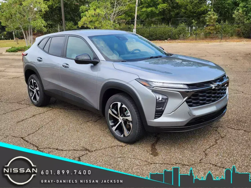 2024 Chevrolet Trax photo 1