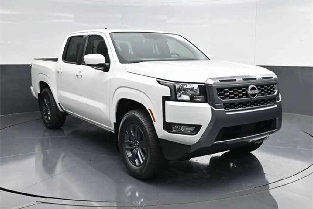 2025 Nissan Frontier SV photo 1