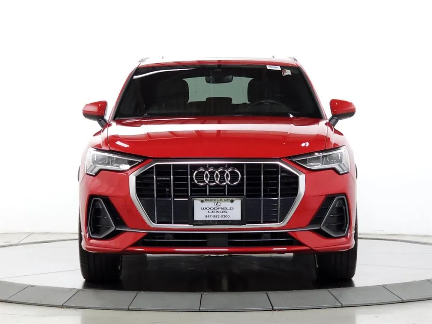 2020 Audi Q3 S line Premium Plus photo 1