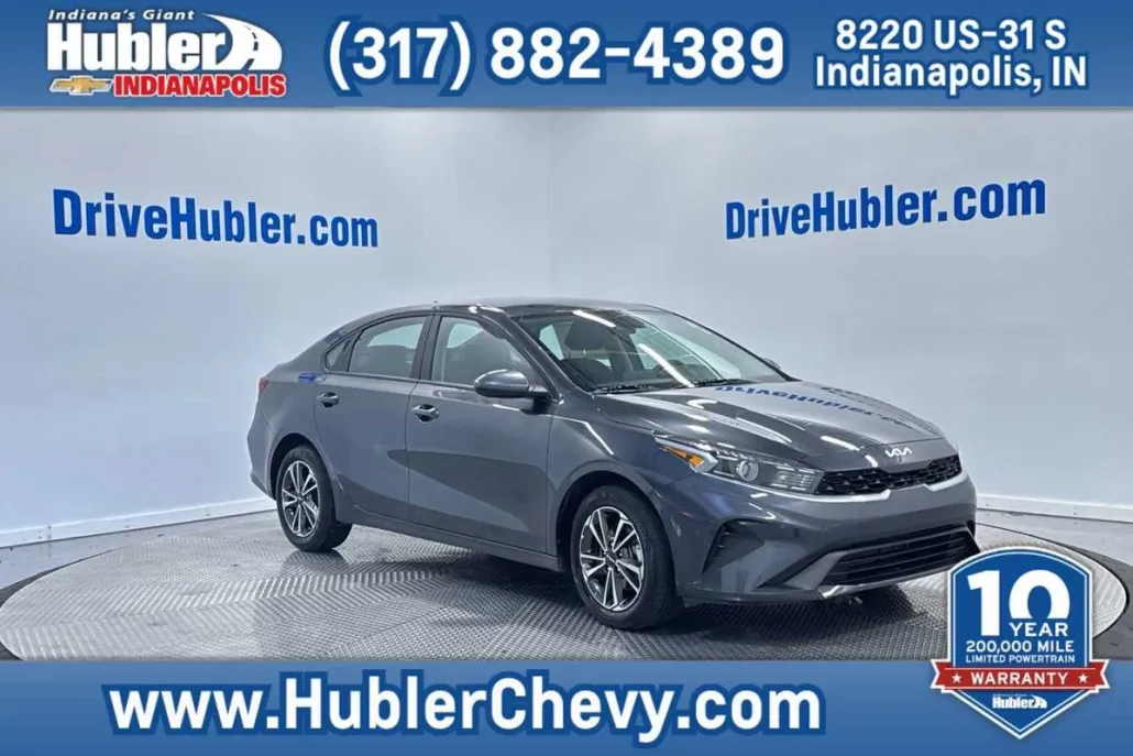 2024 Kia Forte LXS photo 1