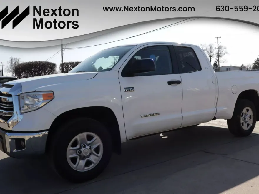 2016 Toyota Tundra Double Cab SR5 photo 1