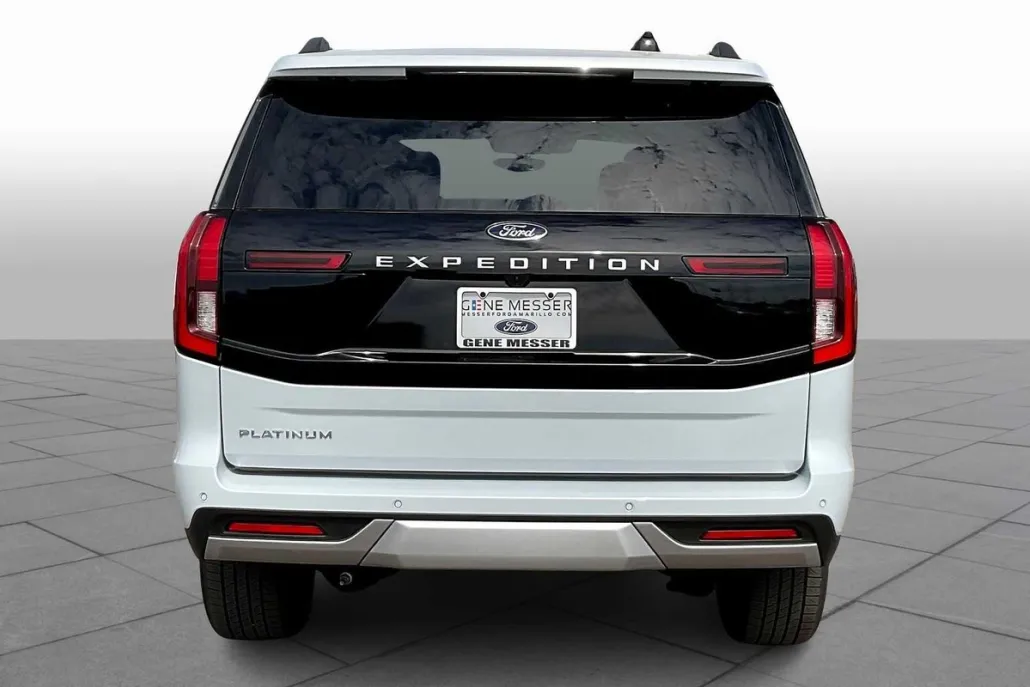2025 Ford Expedition Platinum photo 1
