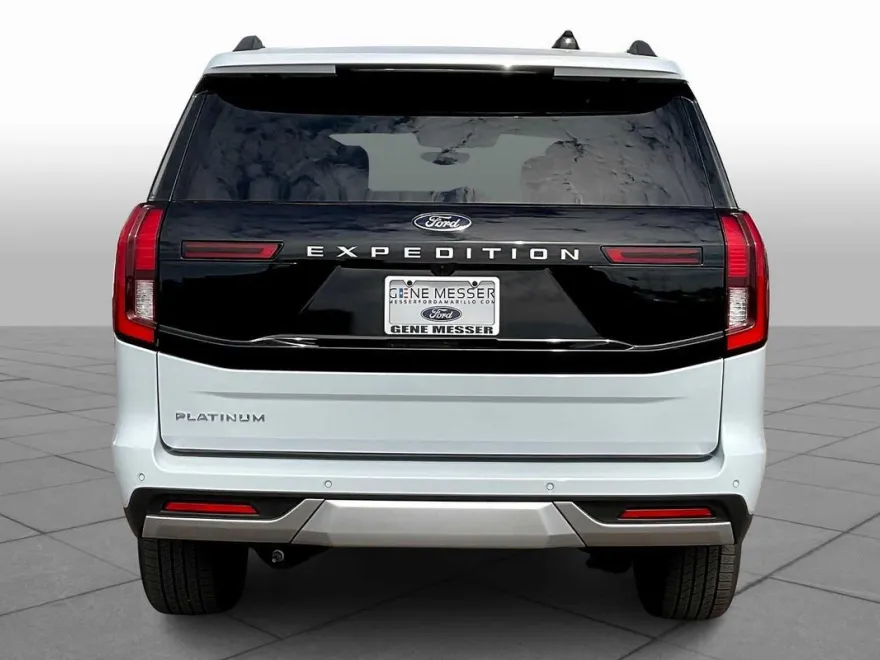 2025 Ford Expedition Platinum photo 1