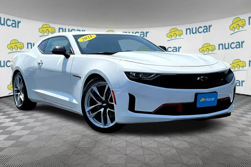 2021 Chevrolet Camaro 1LT photo 1
