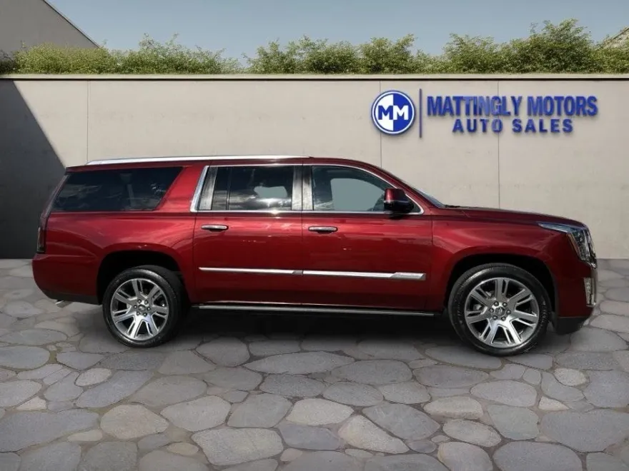 2016 Cadillac Escalade ESV Premium photo 1