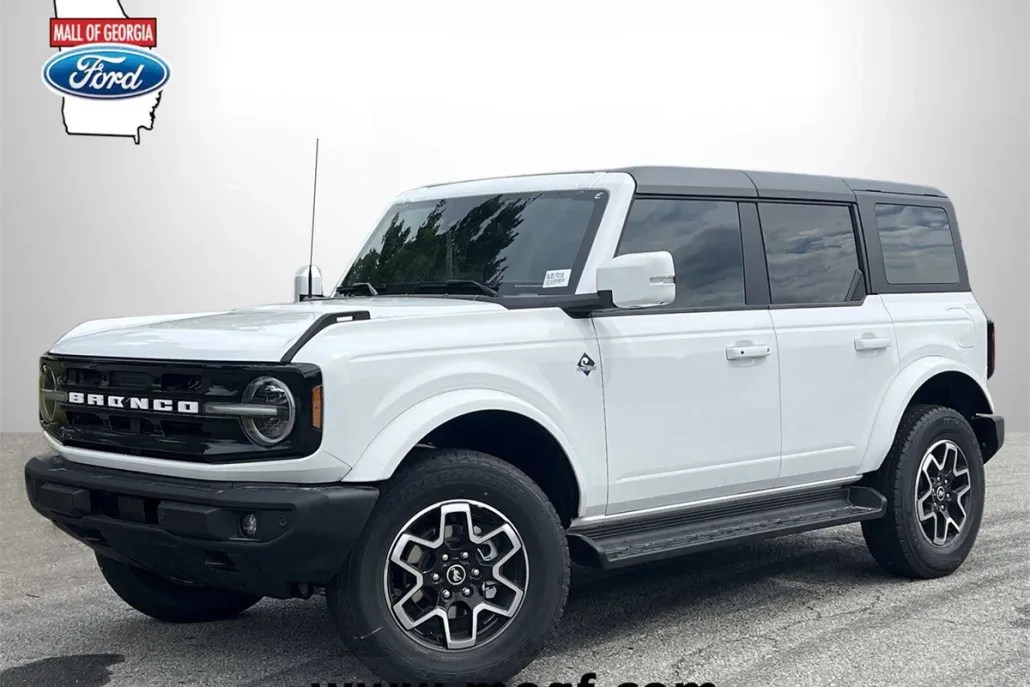 2025 Ford Bronco Outer Banks photo 1