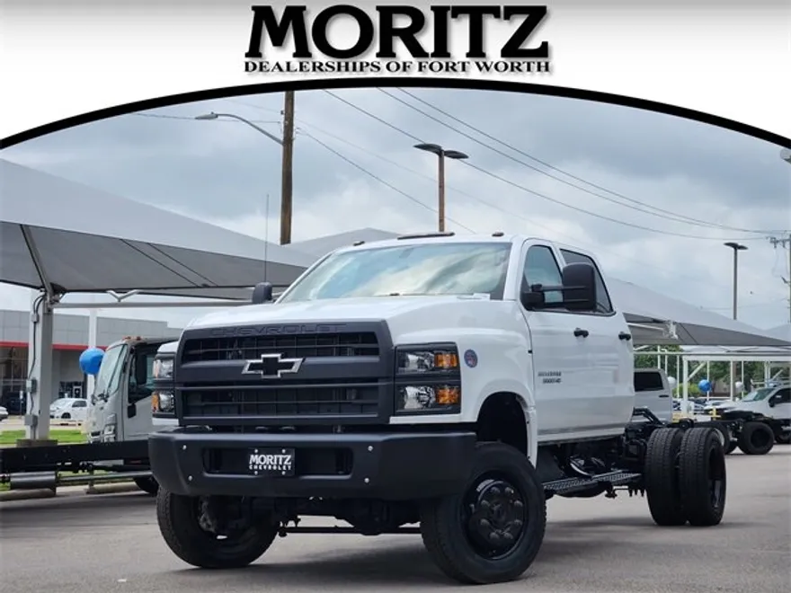 2024 Chevrolet Silverado 5500HD Work Truck photo 1