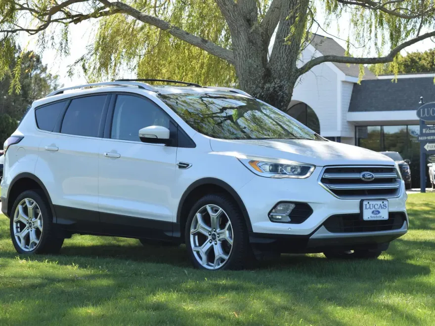 2017 Ford Escape Titanium photo 1