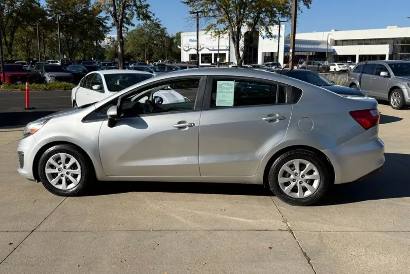2017 Kia Rio LX photo 1