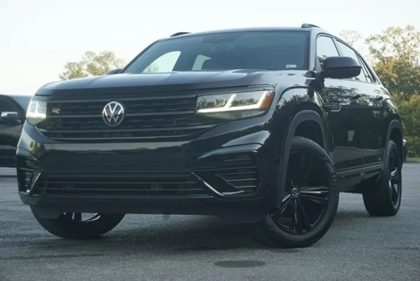 2023 Volkswagen Atlas Cross Sport SEL R-Line photo 1
