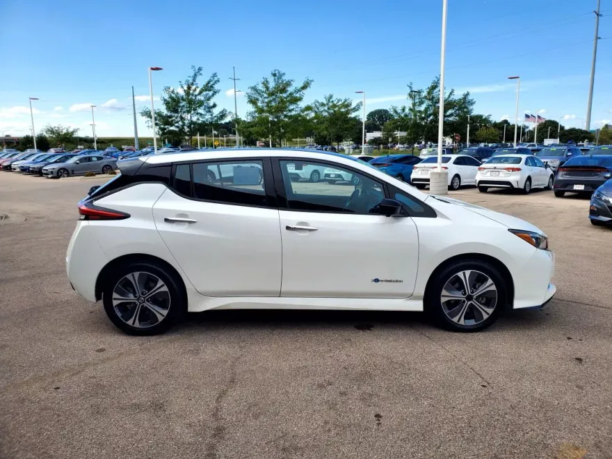 2019 Nissan Leaf SL Plus photo 2