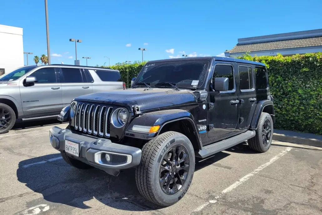 2021 Jeep Wrangler Unlimited Sahara 4xe photo 1