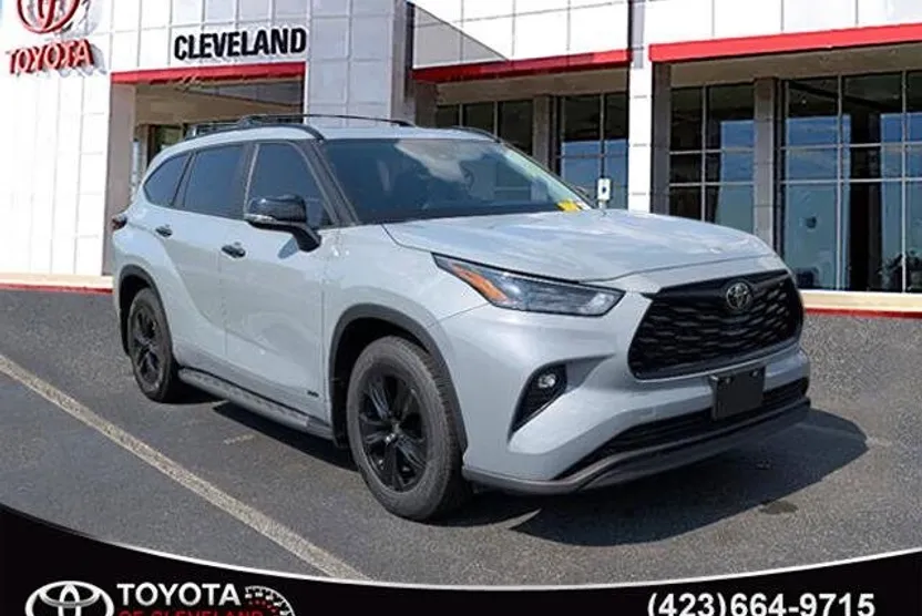 2024 Toyota Highlander Hybrid XLE photo 1