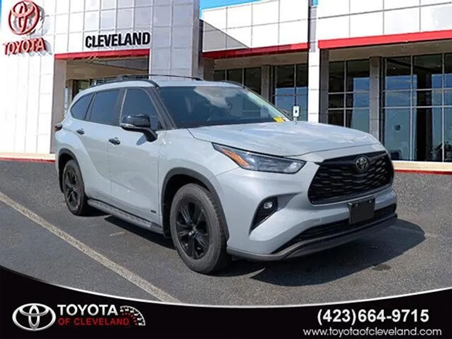 2024 Toyota Highlander Hybrid XLE photo 1